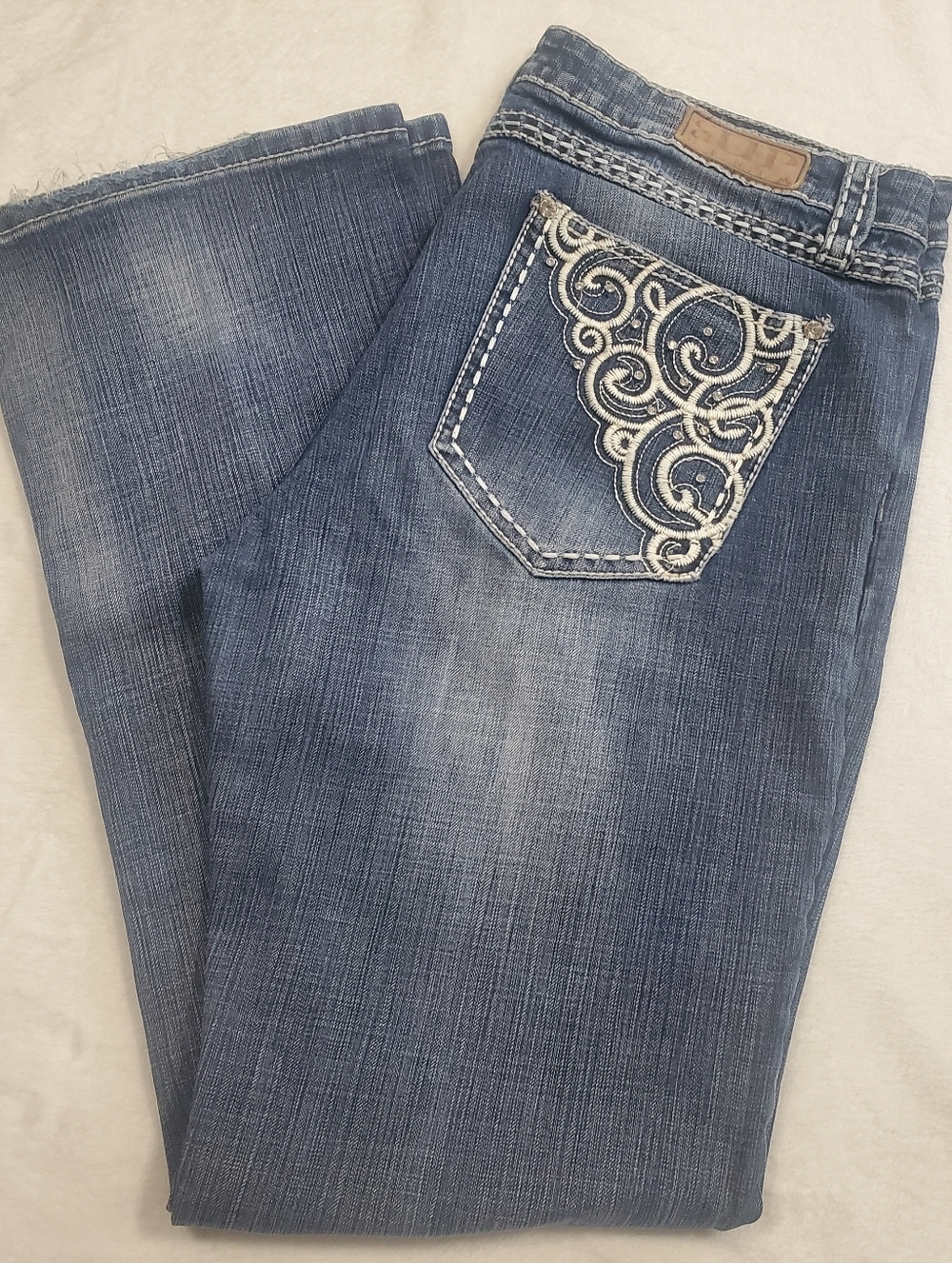 Women's Bootcut Jeans with Embroidered Back Pocket - Blue